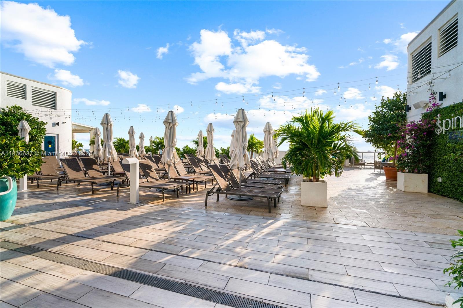 551 FLB CONDOMINIUM RESID - Residential