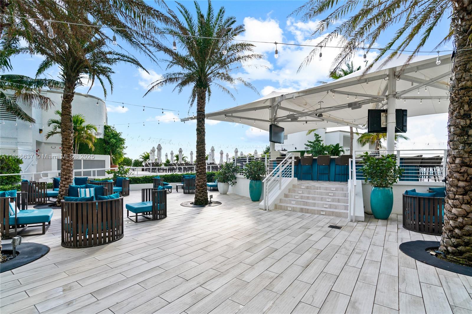 551 FLB CONDOMINIUM RESID - Residential