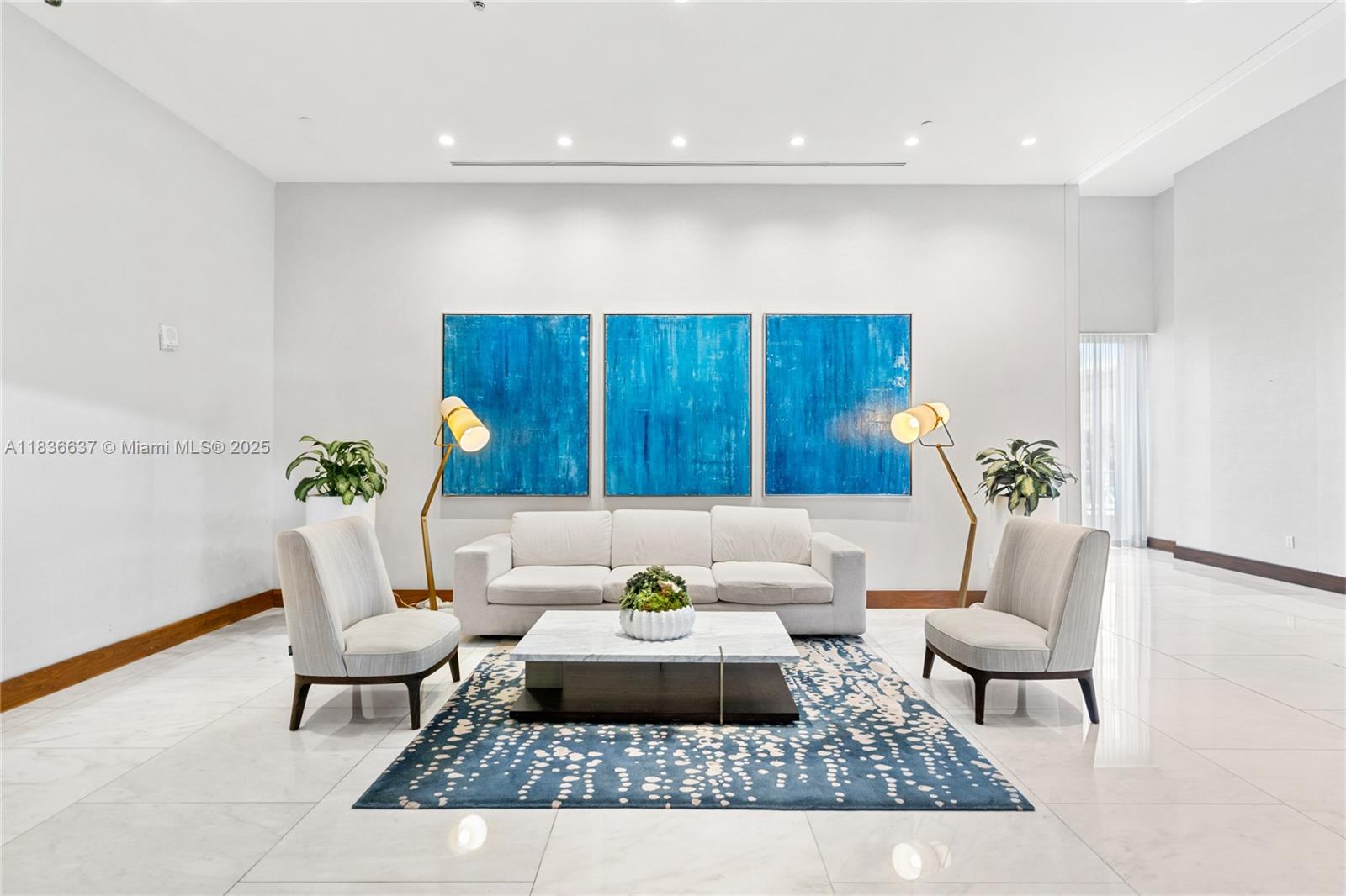 551 FLB CONDOMINIUM RESID - Residential