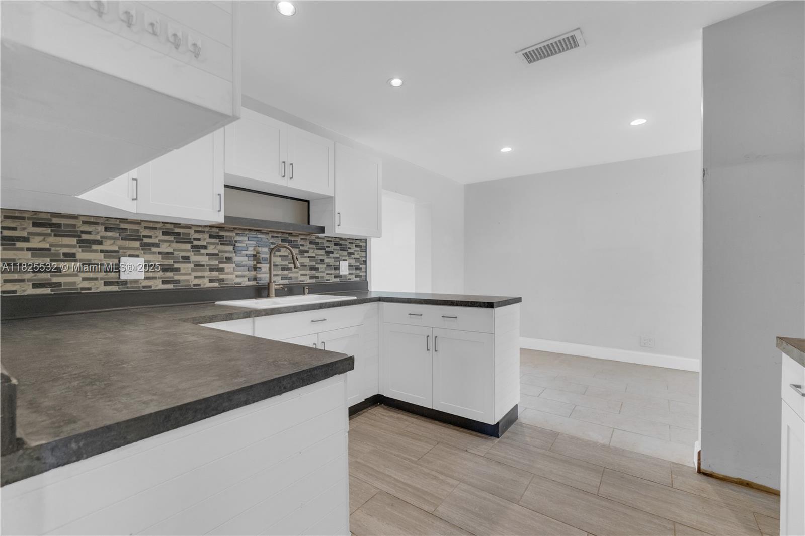 PARADISE GARDENS SEC 3 - Residential