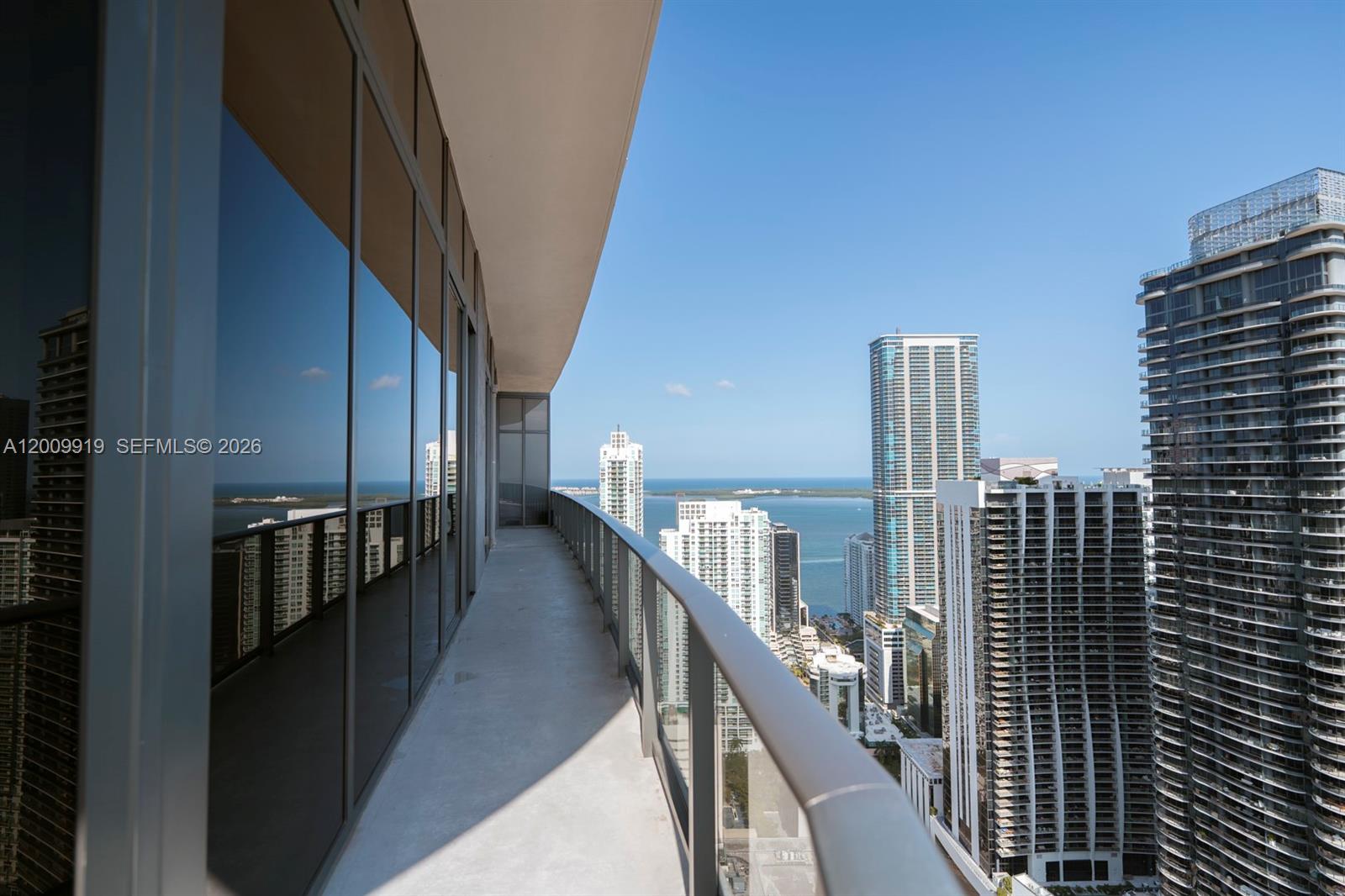 45 SW 9th St 4906