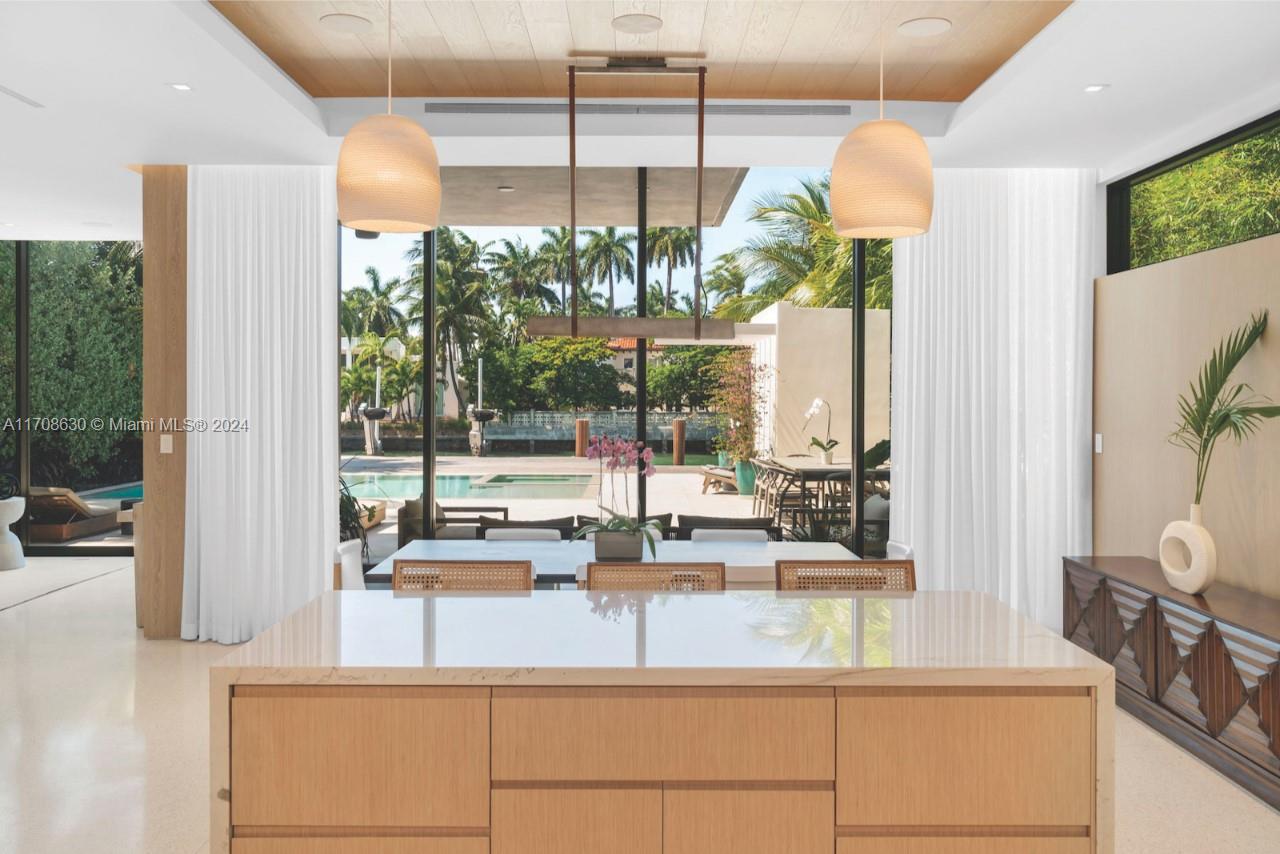 SUNSET ISLANDS-ISLAND N3 - Residential