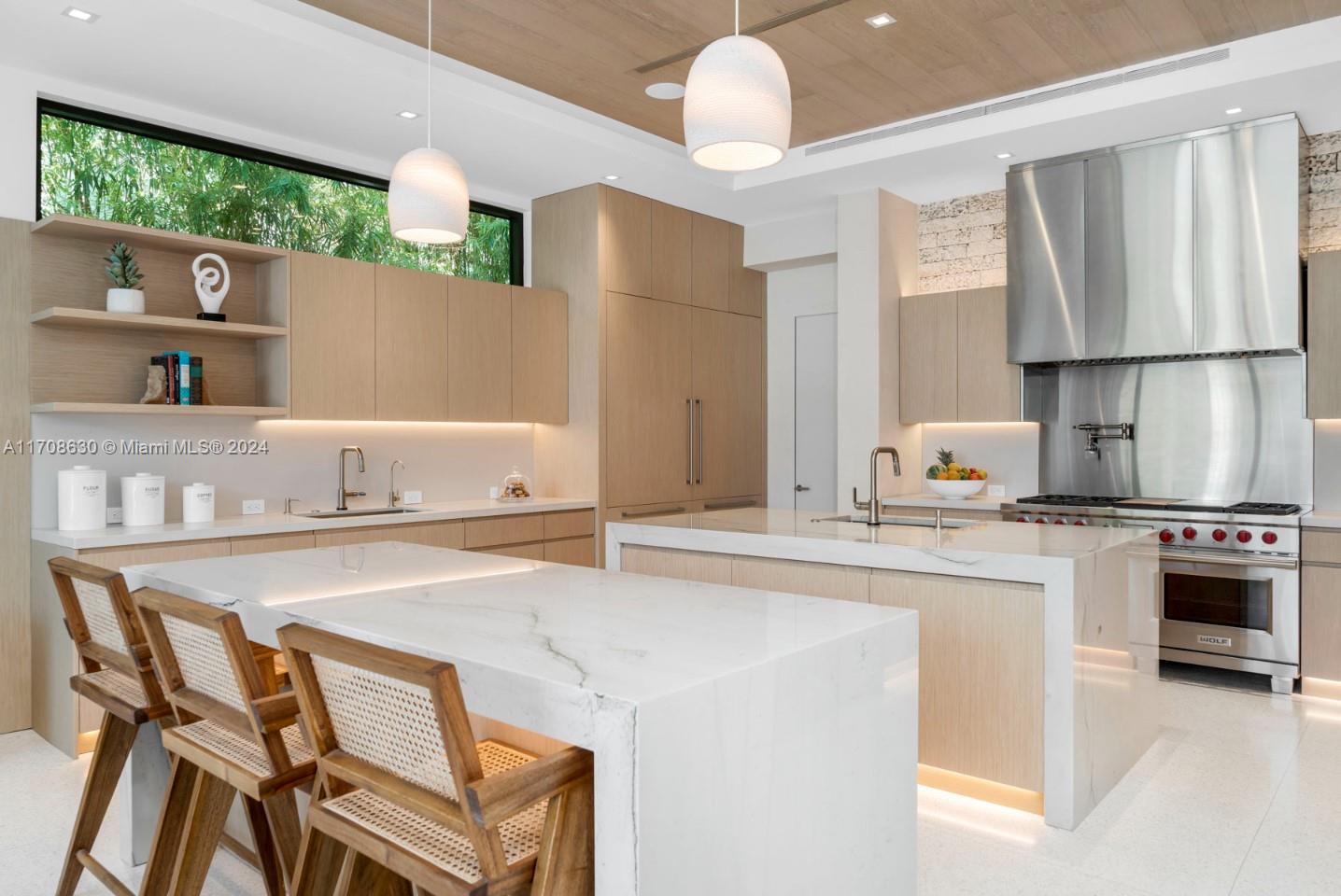 SUNSET ISLANDS-ISLAND N3 - Residential