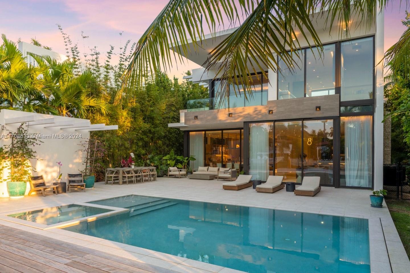 SUNSET ISLANDS-ISLAND N3 - Residential