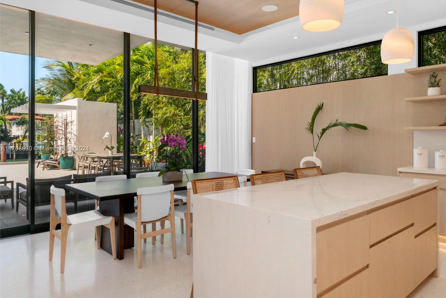 SUNSET ISLANDS-ISLAND N3 - Residential