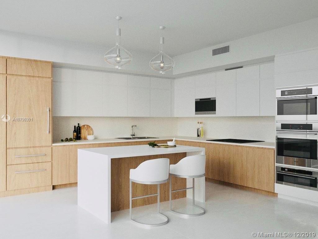 CONTINUUM ON SOUTH BEACH - Residential