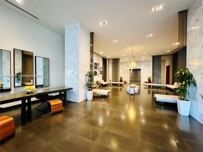 1600 NE 1st Ave 3215