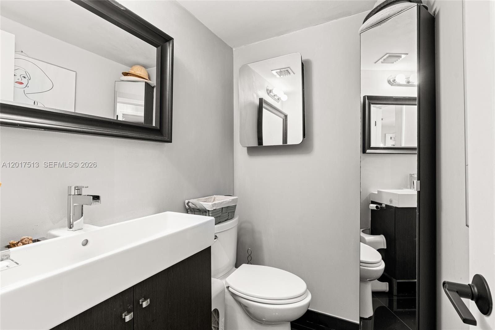 PALM BAY CONDOMINIUM - Residential