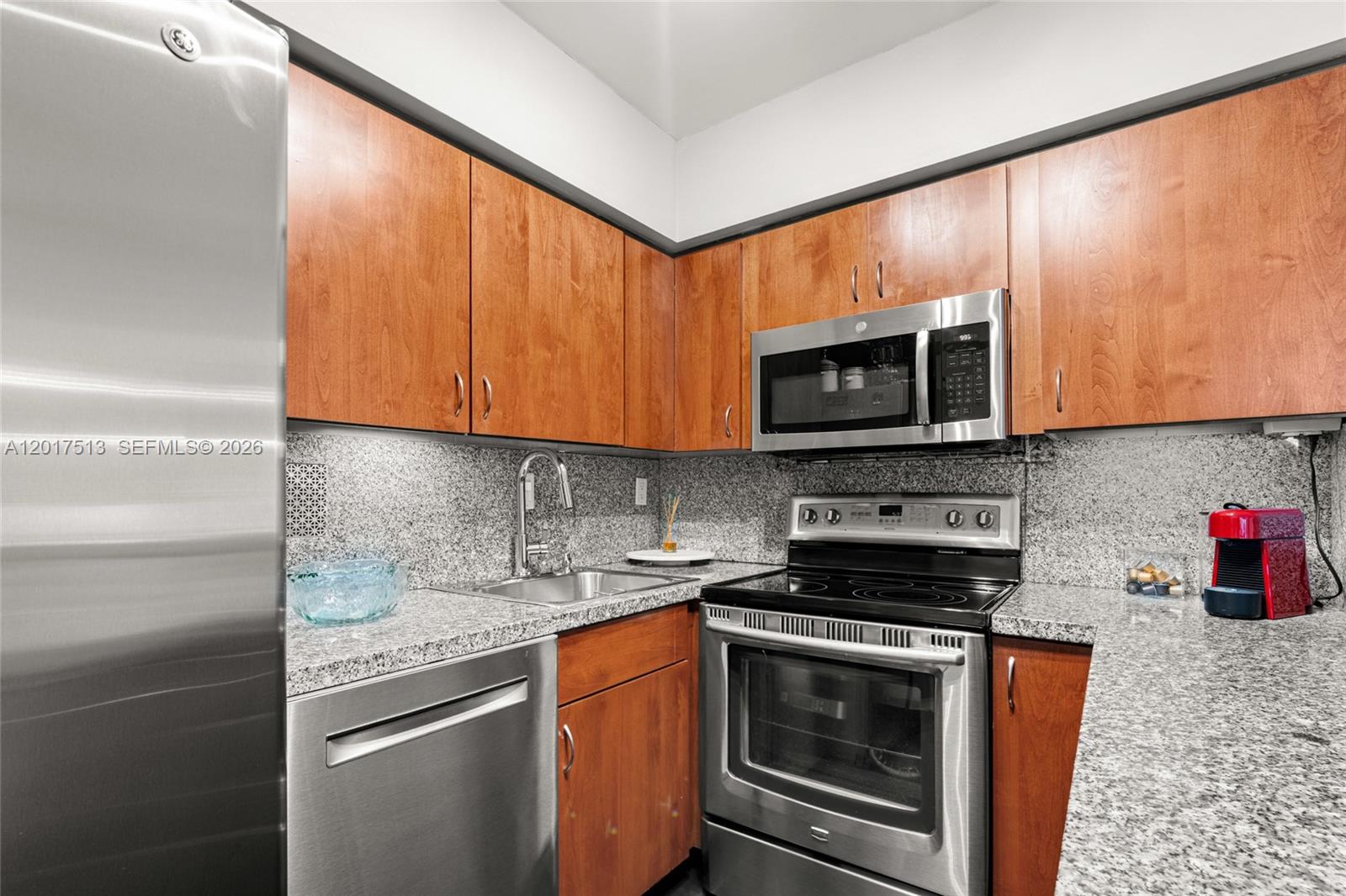 PALM BAY CONDOMINIUM - Residential