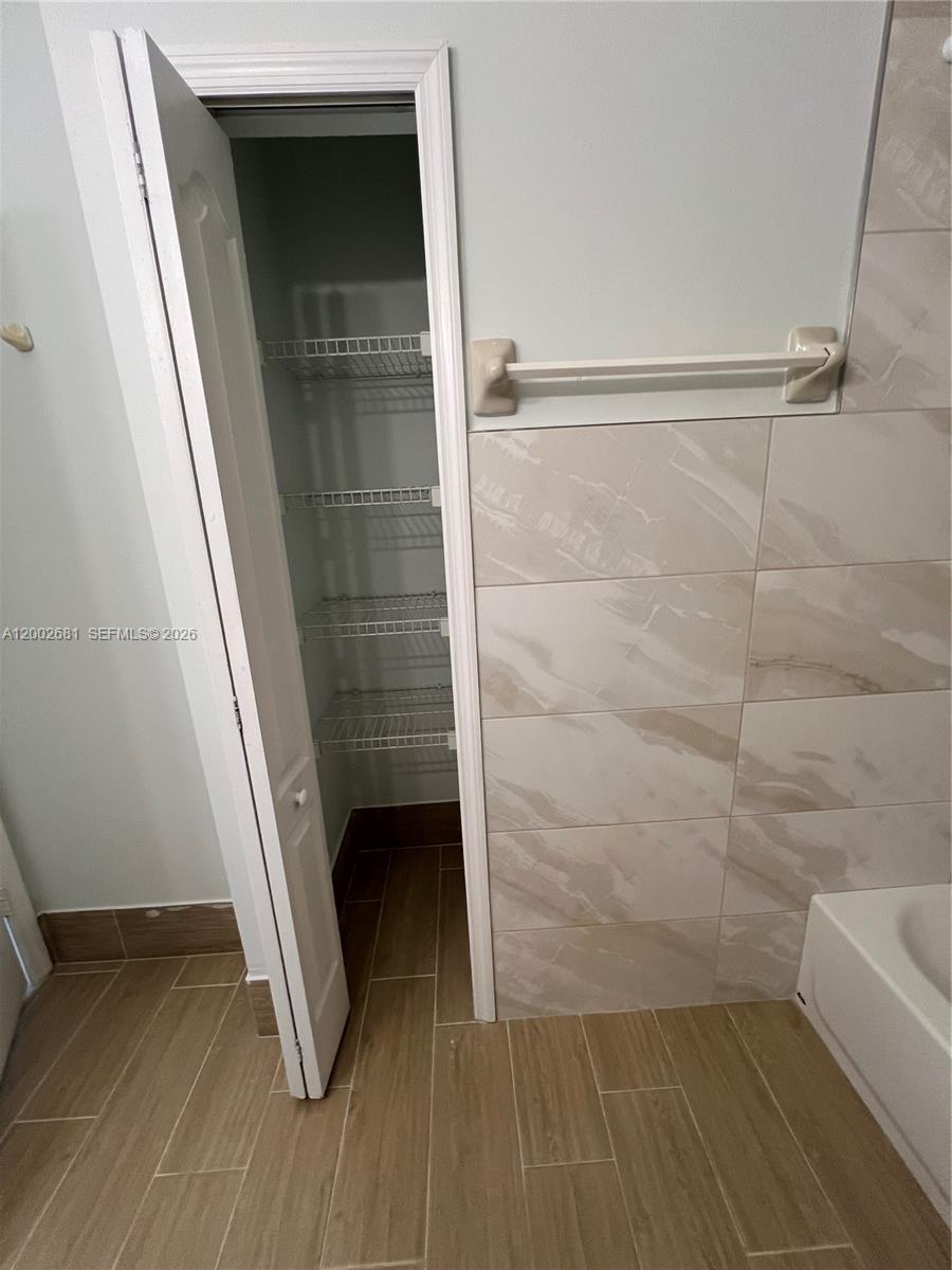 COURTYARDS FOUR CONDO - Residential