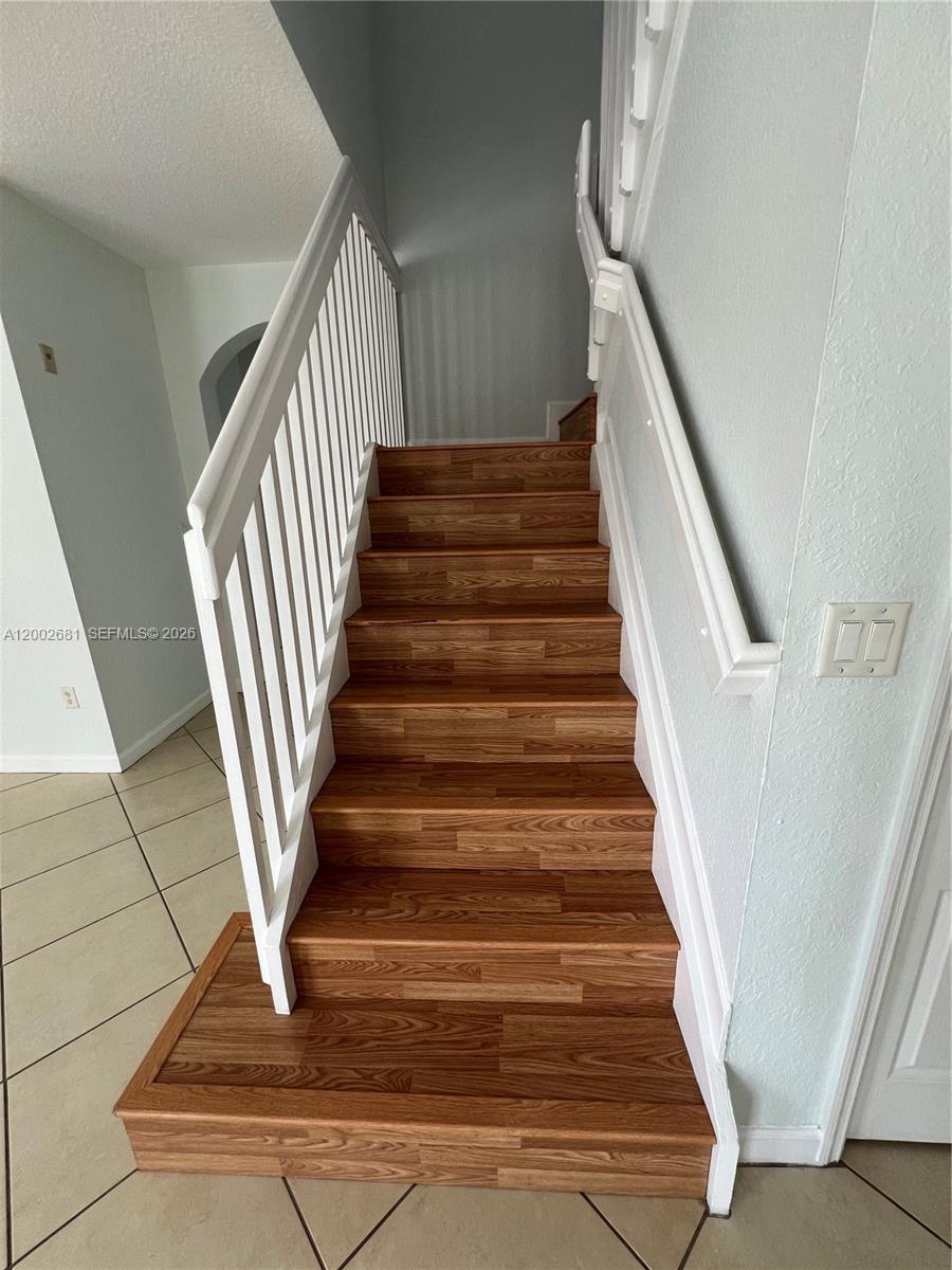 COURTYARDS FOUR CONDO - Residential