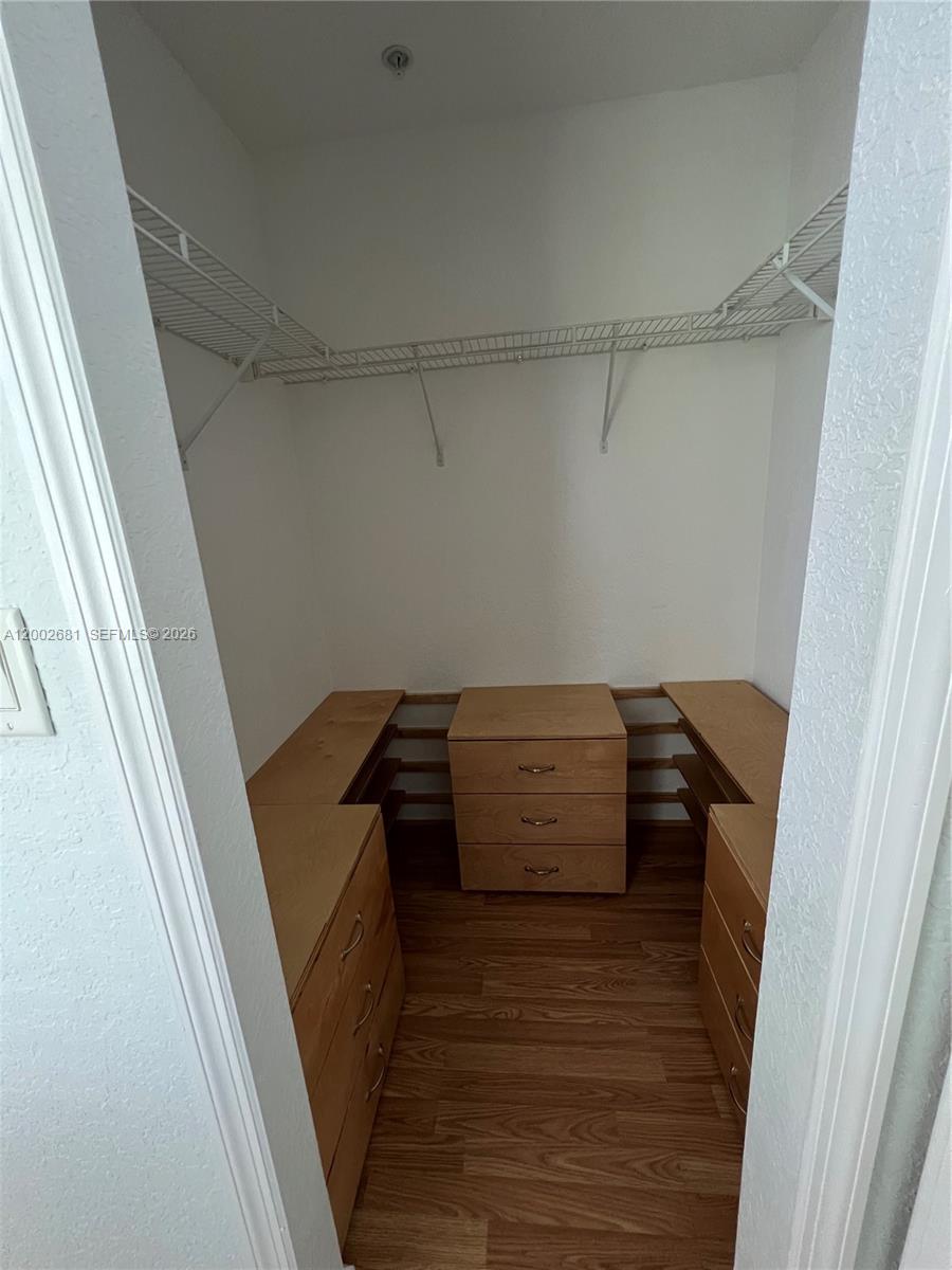 COURTYARDS FOUR CONDO - Residential