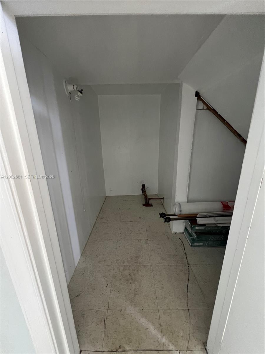 COURTYARDS FOUR CONDO - Residential