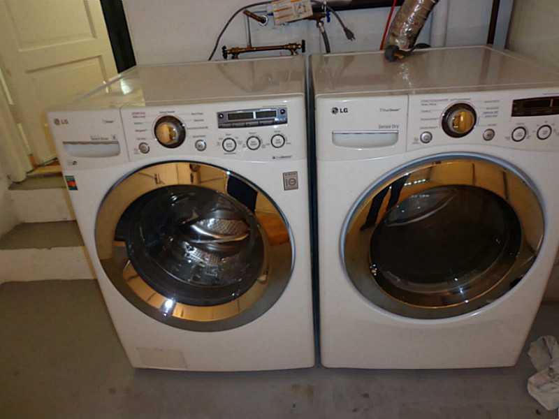 ALTOS DEL MAR NO 6 - Residential Lease