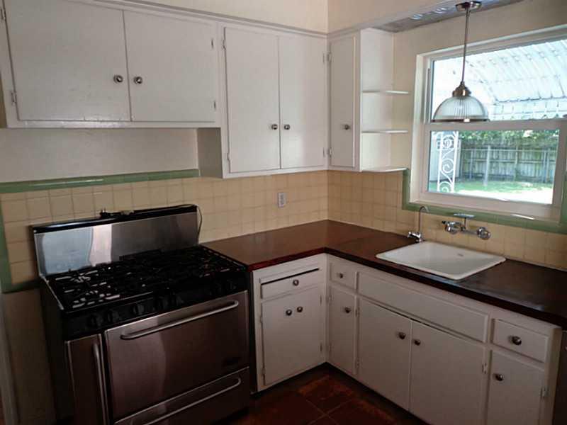 ALTOS DEL MAR NO 6 - Residential Lease