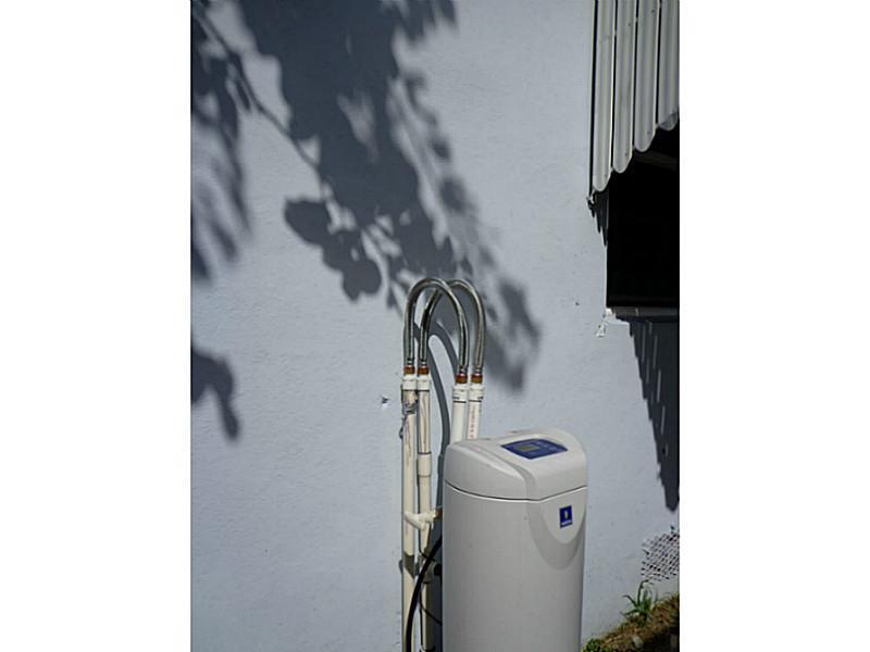 ALTOS DEL MAR NO 6 - Residential Lease