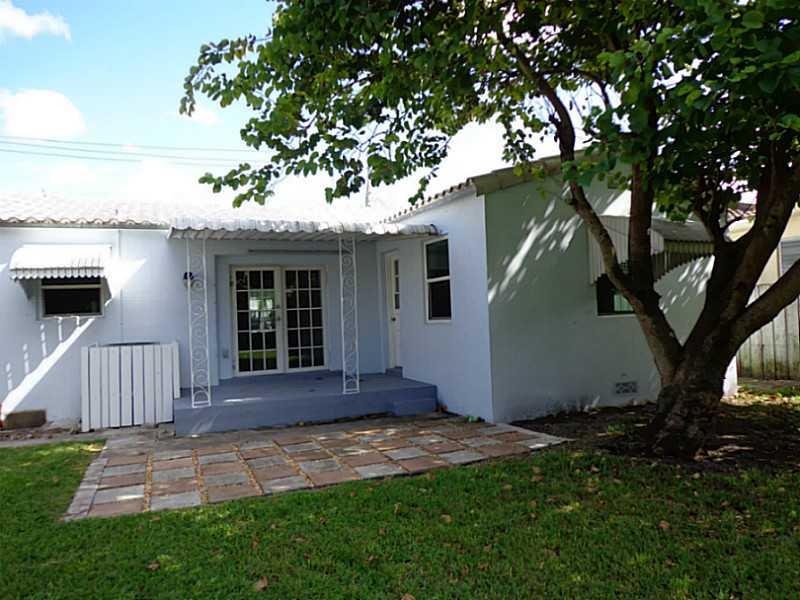 ALTOS DEL MAR NO 6 - Residential Lease