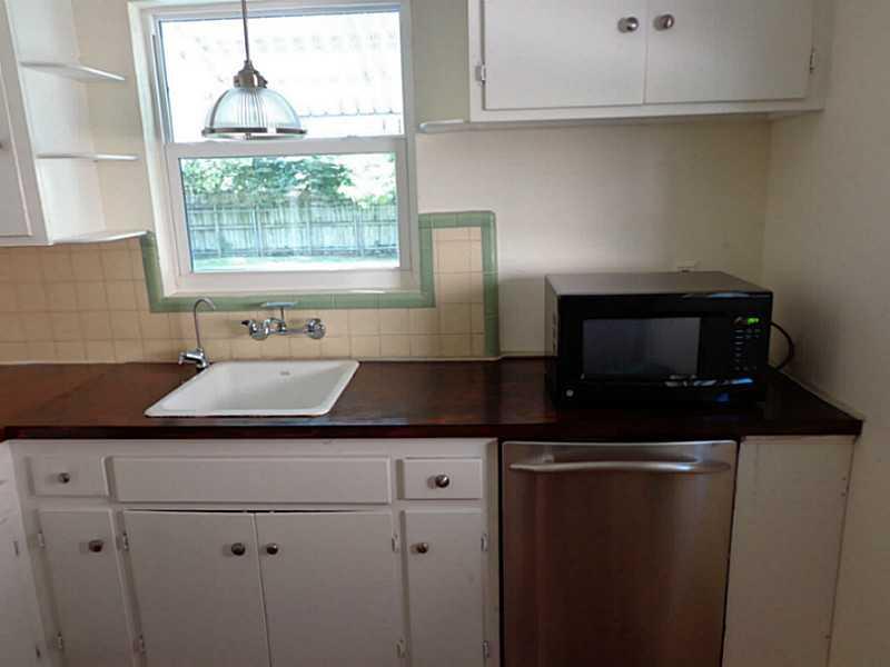 ALTOS DEL MAR NO 6 - Residential Lease