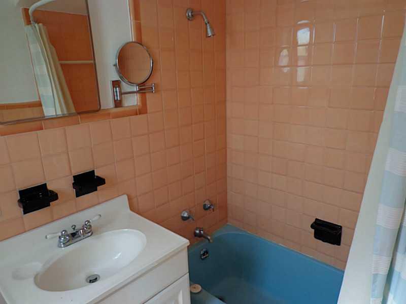 ALTOS DEL MAR NO 6 - Residential Lease