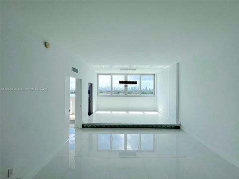 800 West Ave PH27 Miami Beach FL 33139
