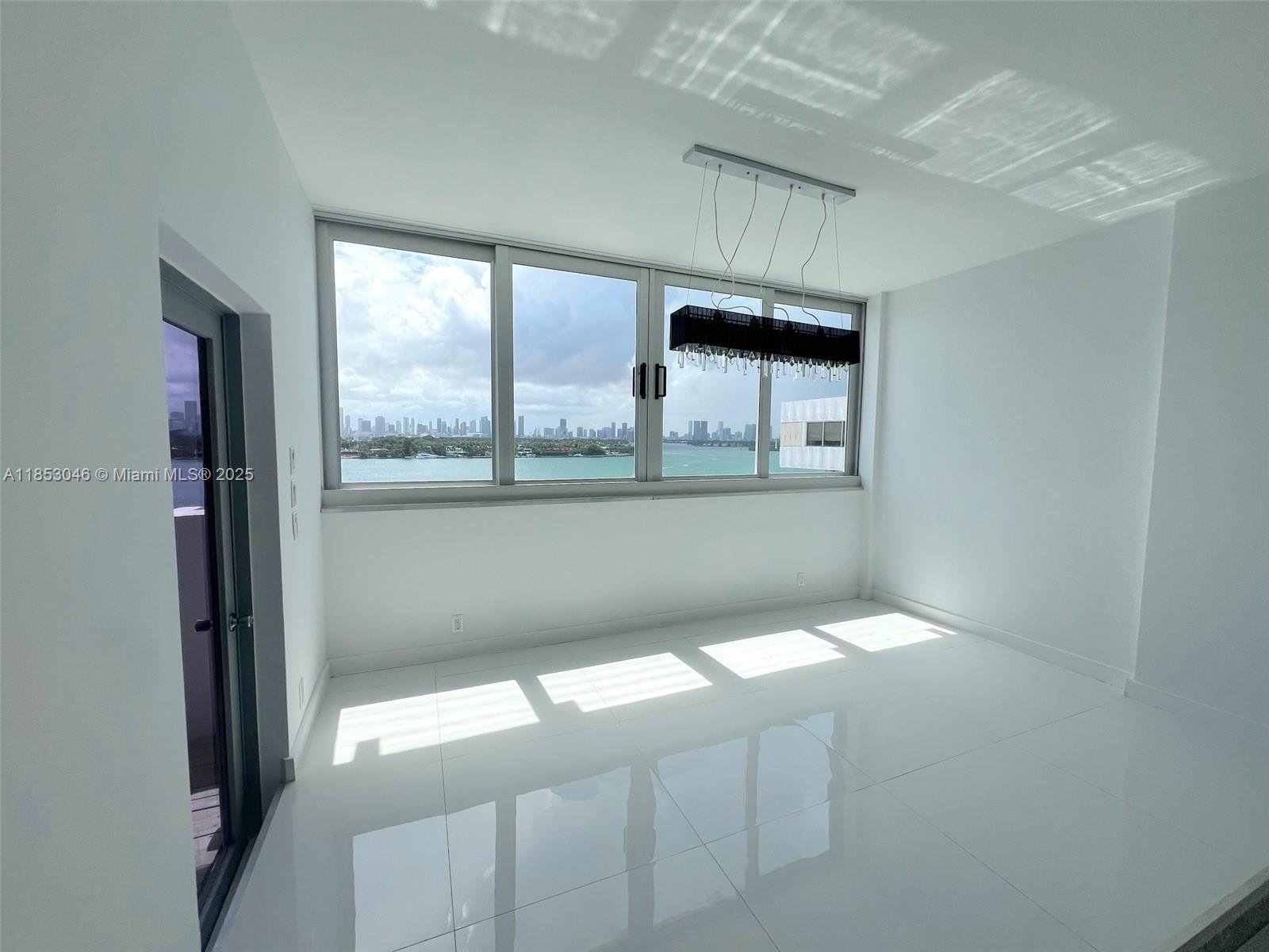 800 West Ave PH27