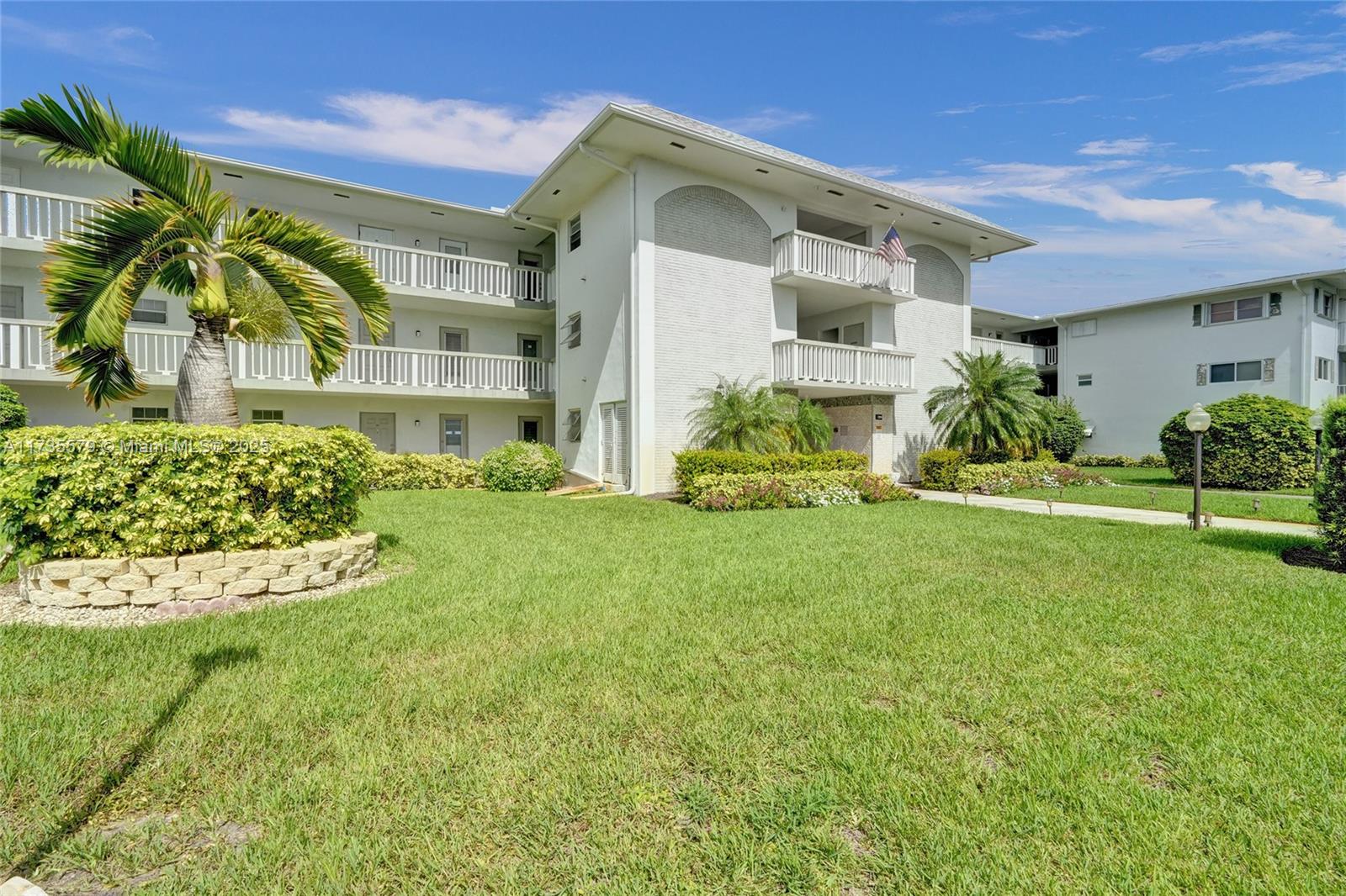 HILLCREST CONDO NO 5 - Residential