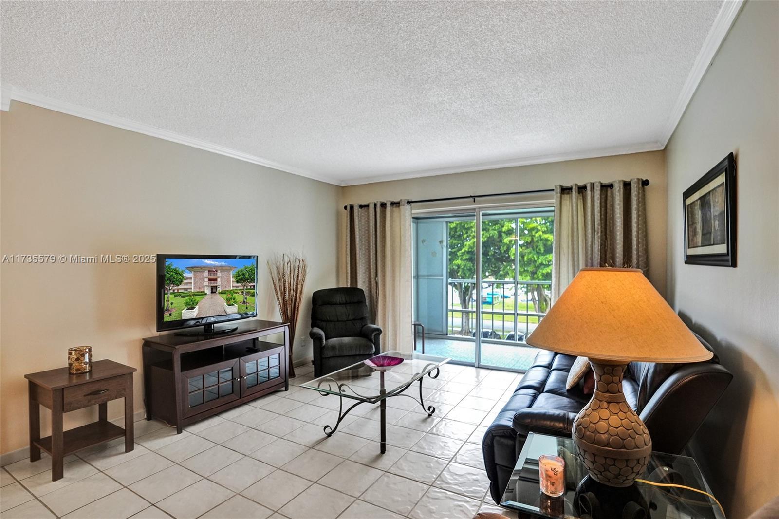 HILLCREST CONDO NO 5 - Residential