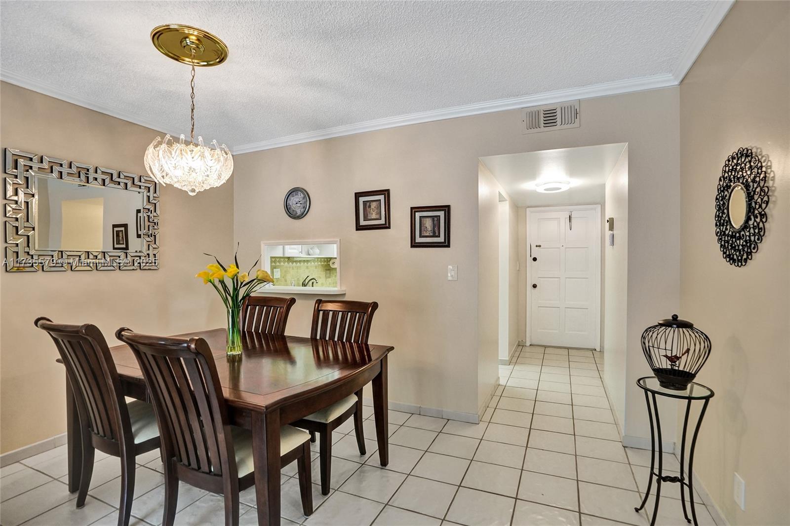 1100 Hillcrest Ct 302