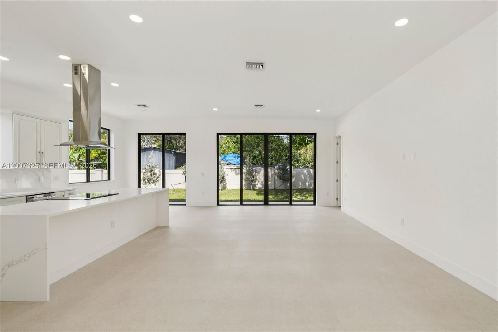 COLLIER GROVES - Residential