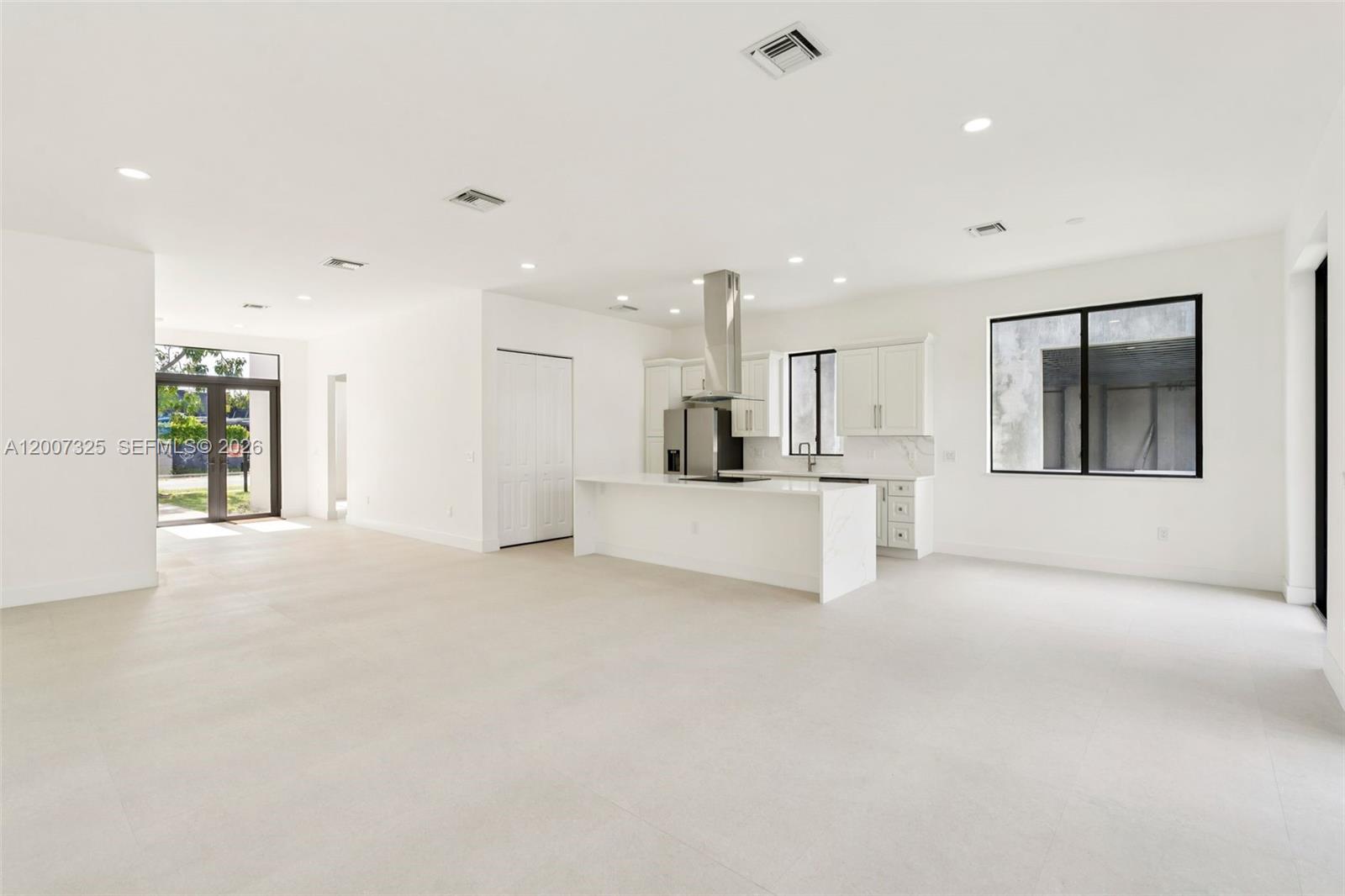 COLLIER GROVES - Residential