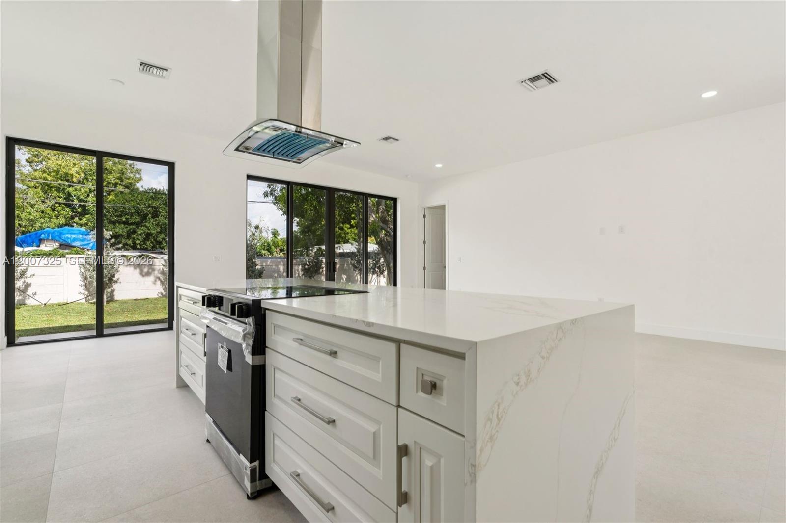 COLLIER GROVES - Residential