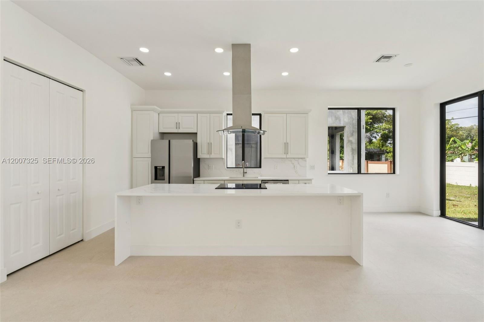 COLLIER GROVES - Residential