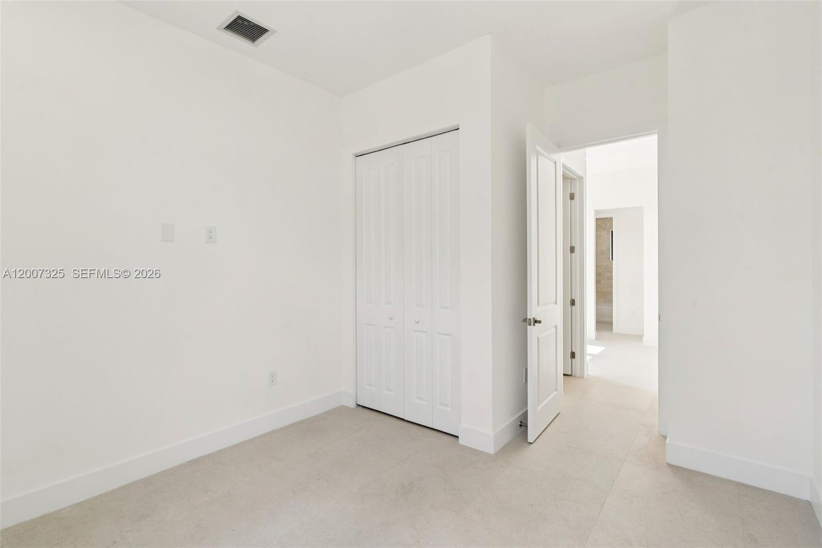 COLLIER GROVES - Residential