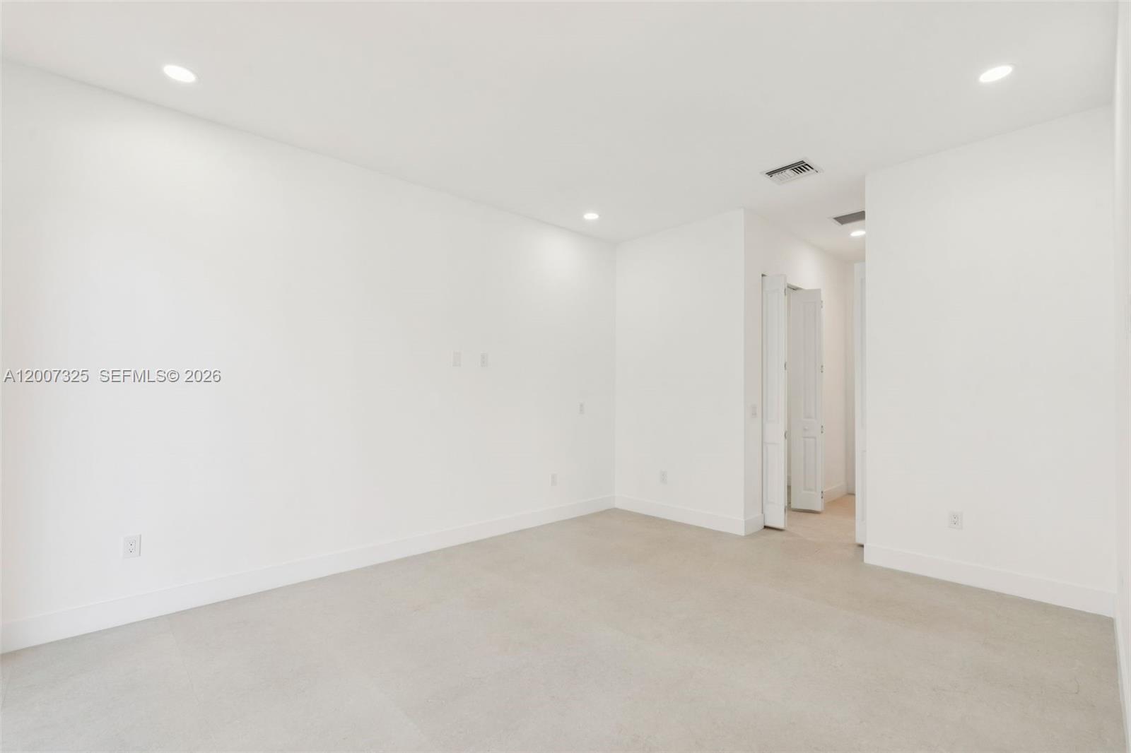 COLLIER GROVES - Residential