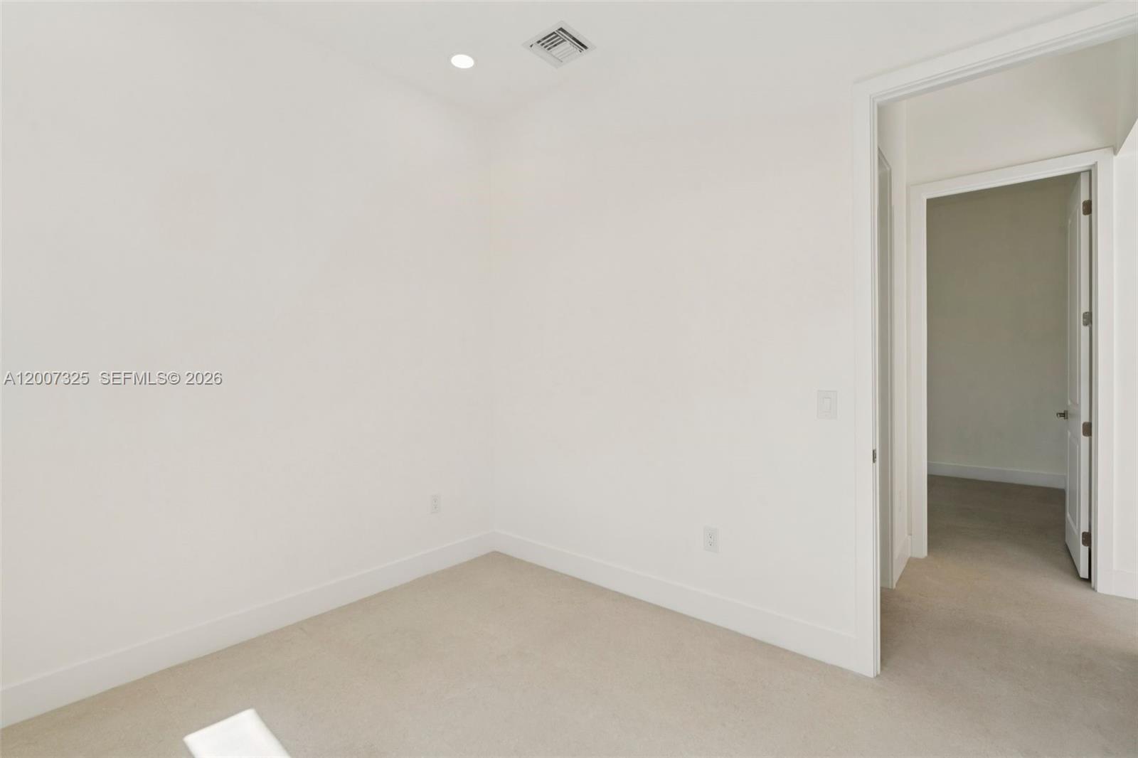 COLLIER GROVES - Residential