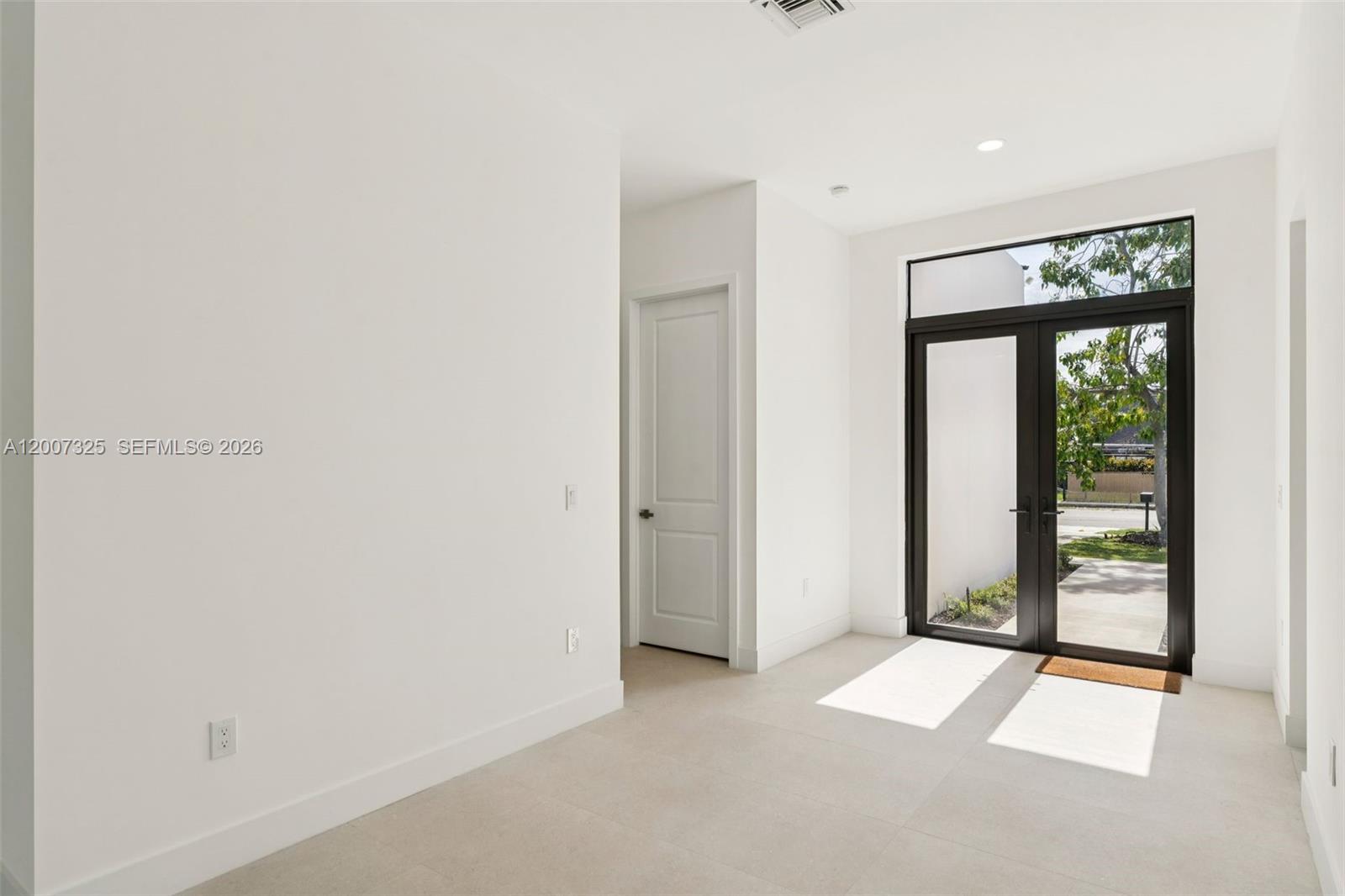 COLLIER GROVES - Residential