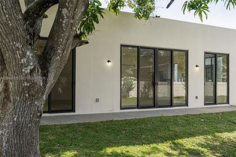 Tiny photo for 1515 SW 40th Ter, Fort Lauderdale, FL 33317 (MLS # A12007325)