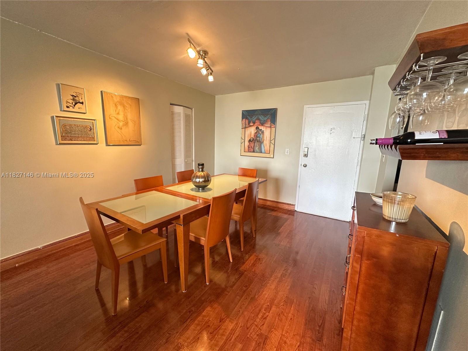 KENNEDY HOUSE CONDO - Residential