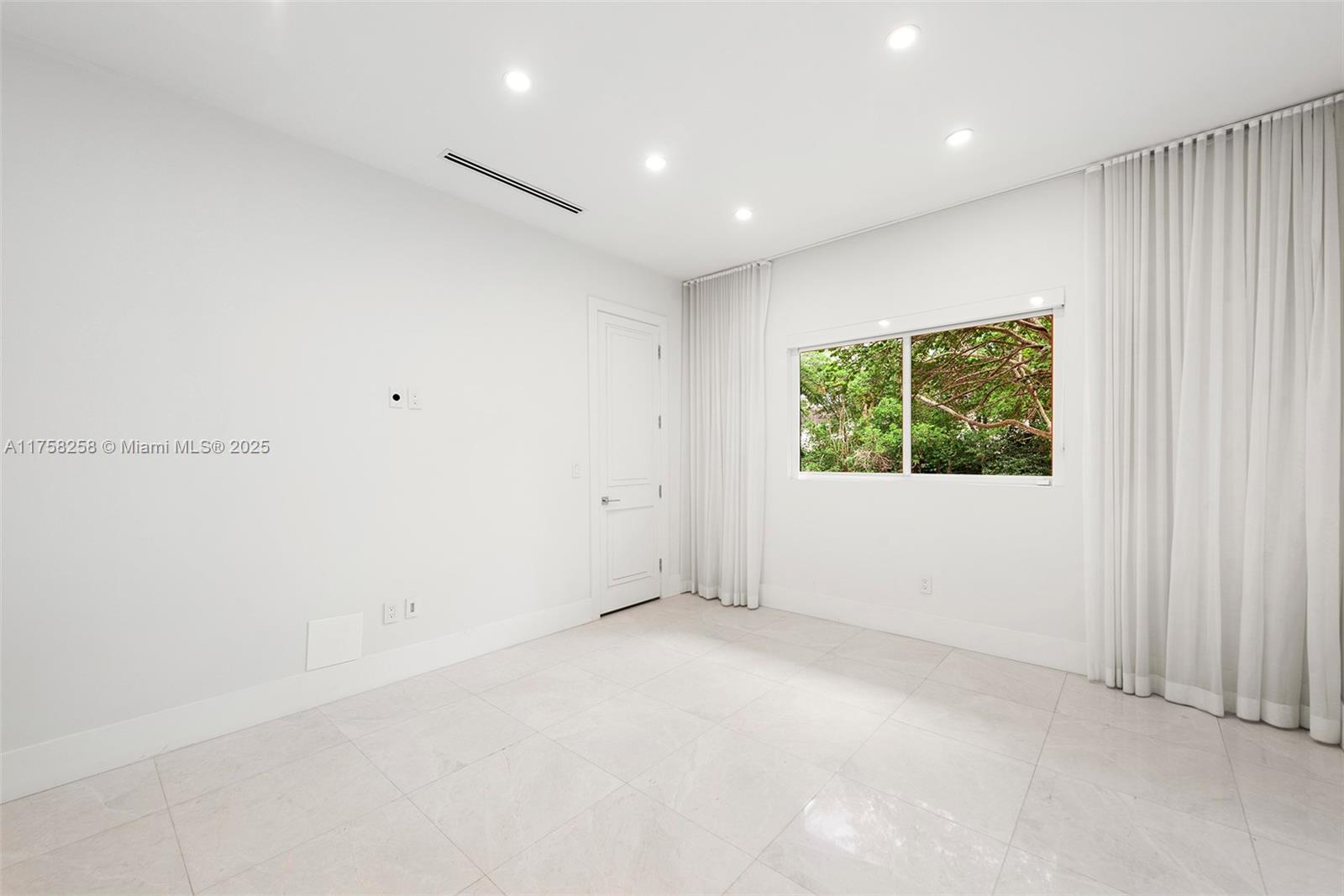 COCOPLUM SEC 1 - Residential