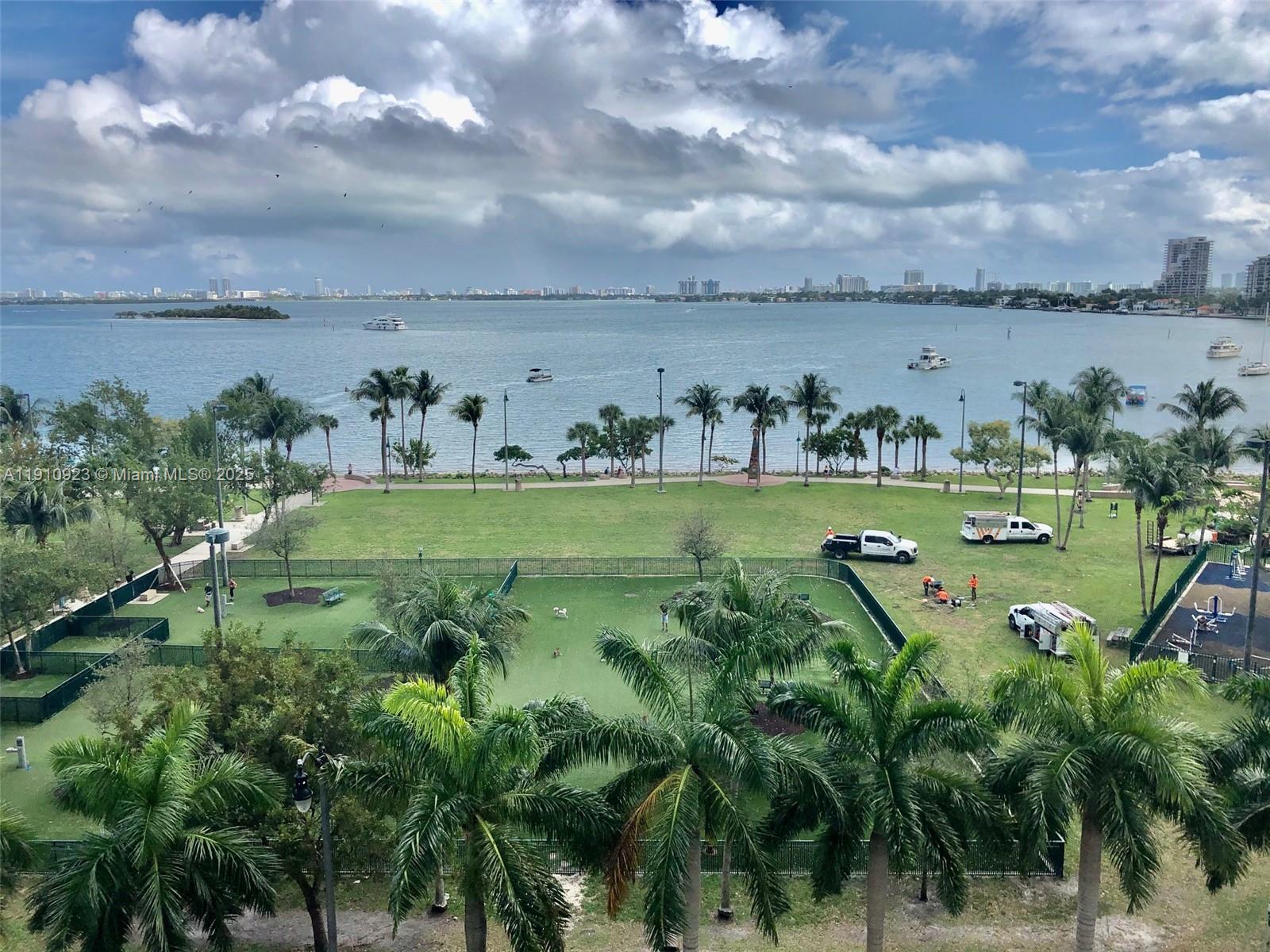 1800 CLUB CONDO - Residential