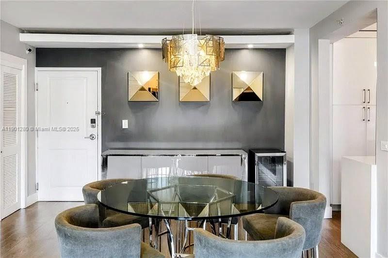 401 69th St 212, Miami Beach, FL, 33141/$549,000 2 401 69th St 212