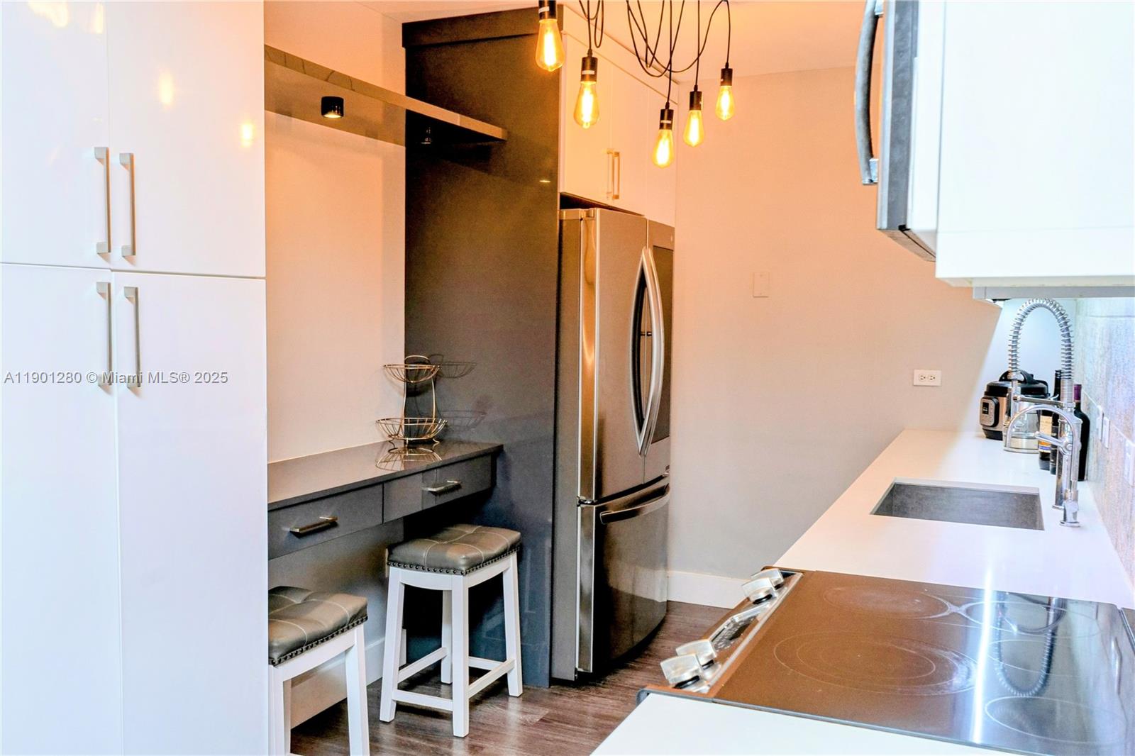 401 BLU OF NORTH BEACH CO - Residential