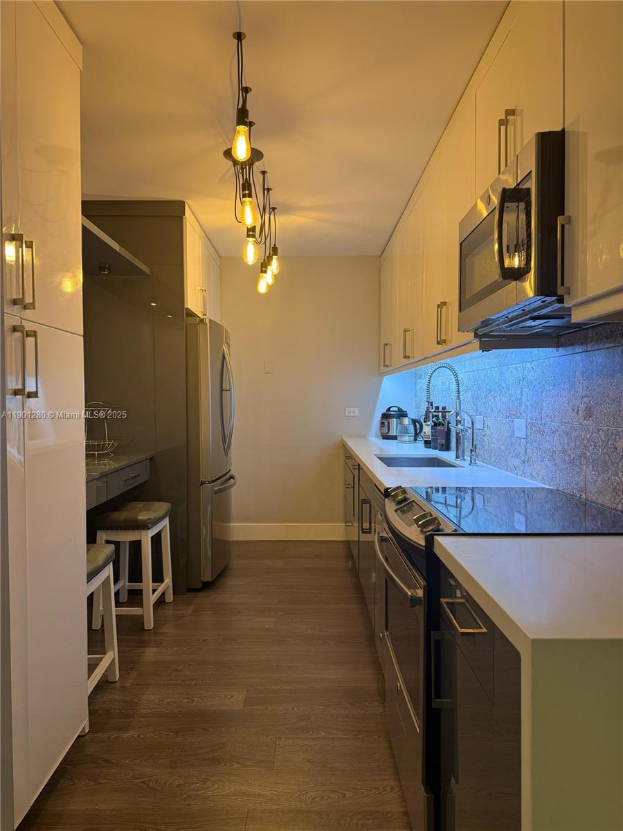 401 BLU OF NORTH BEACH CO - Residential