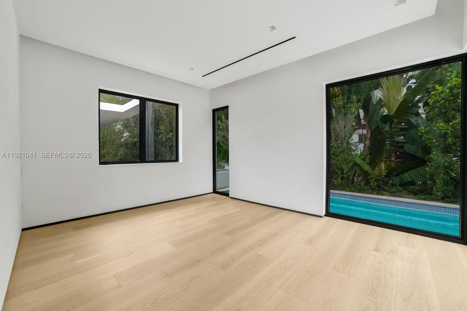 SUNSET ISLANDS-ISLAND NO - Residential