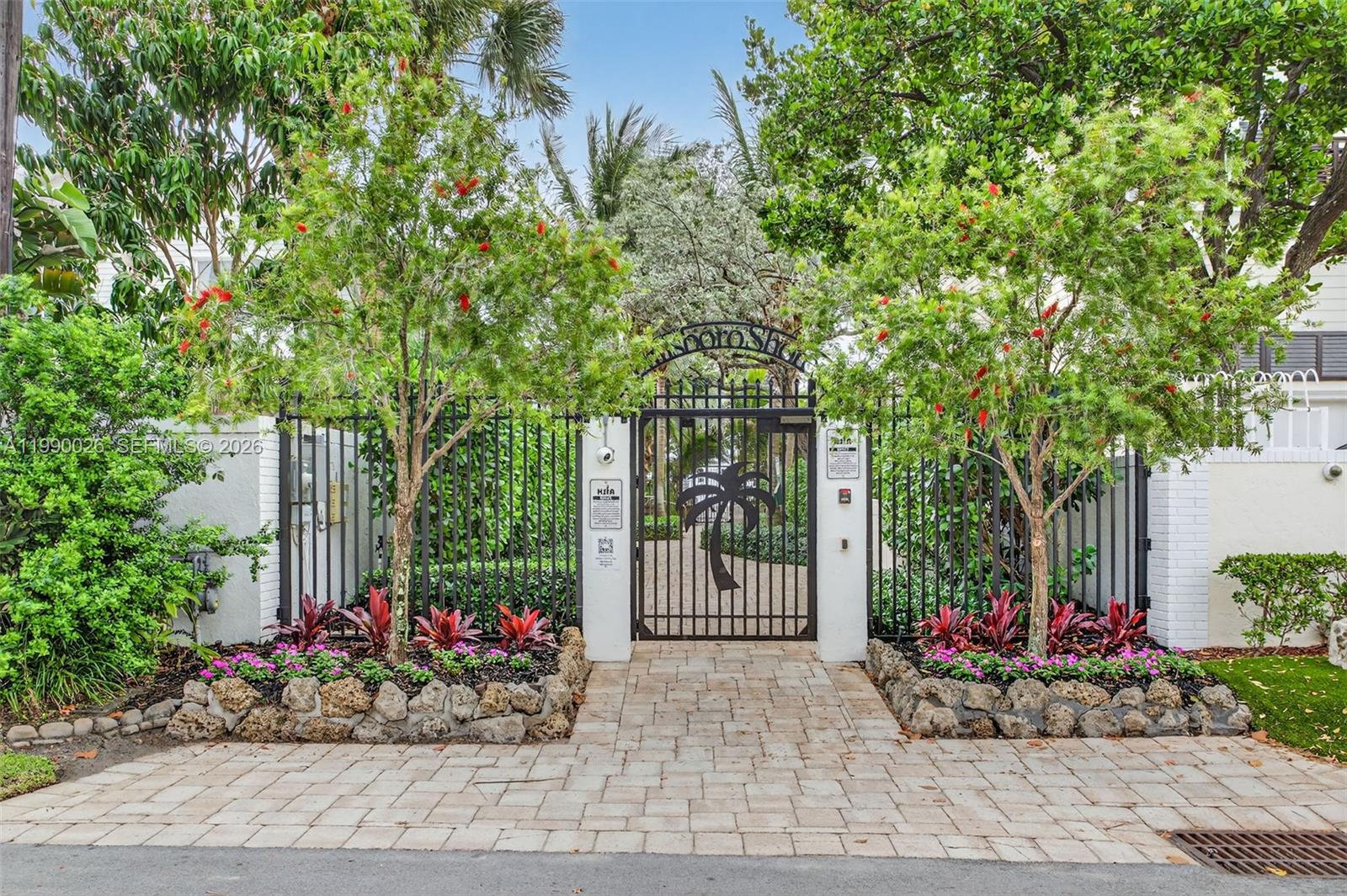 HILLSBORO SHORES SEC - Residential