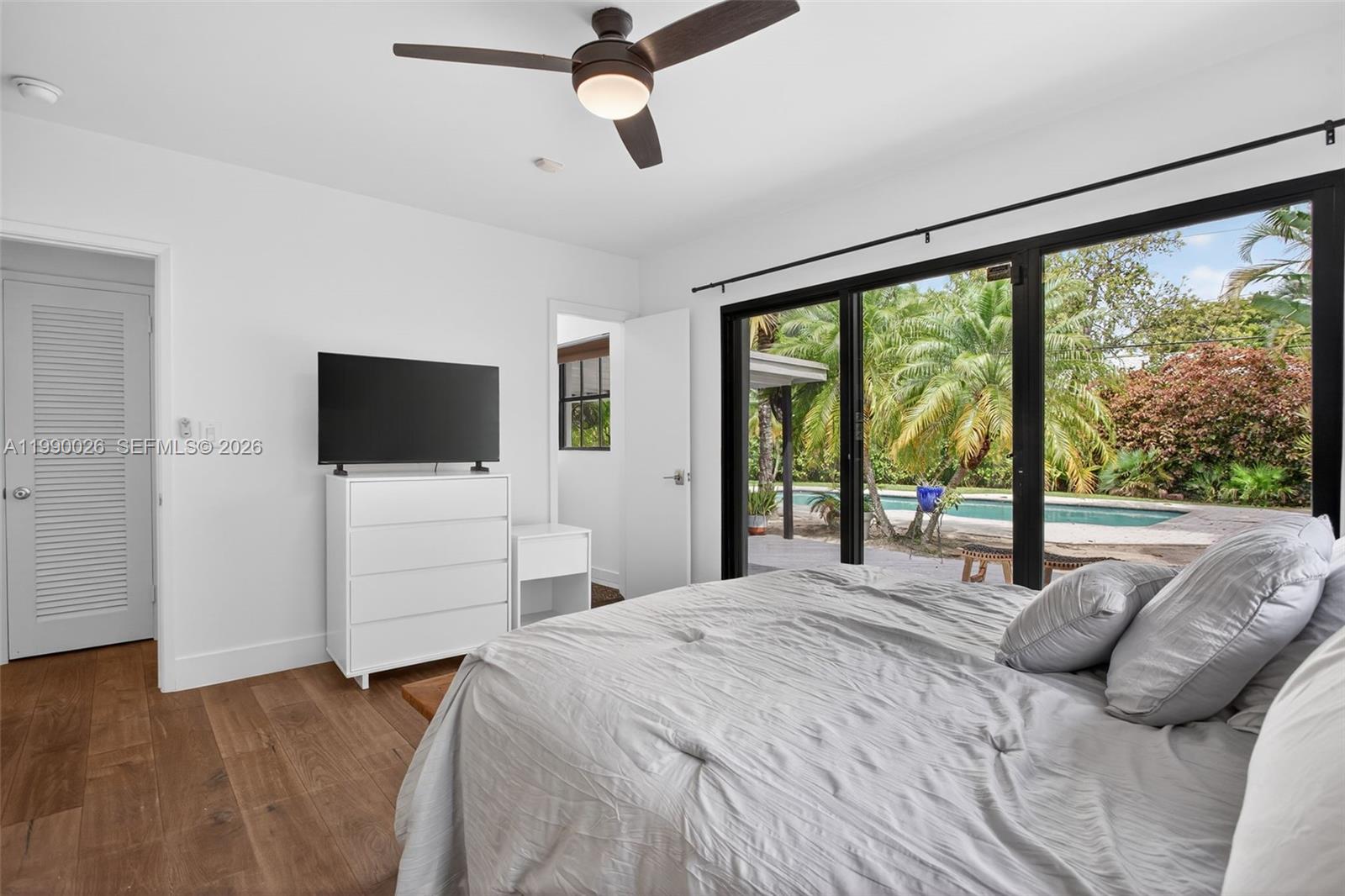 HILLSBORO SHORES SEC - Residential