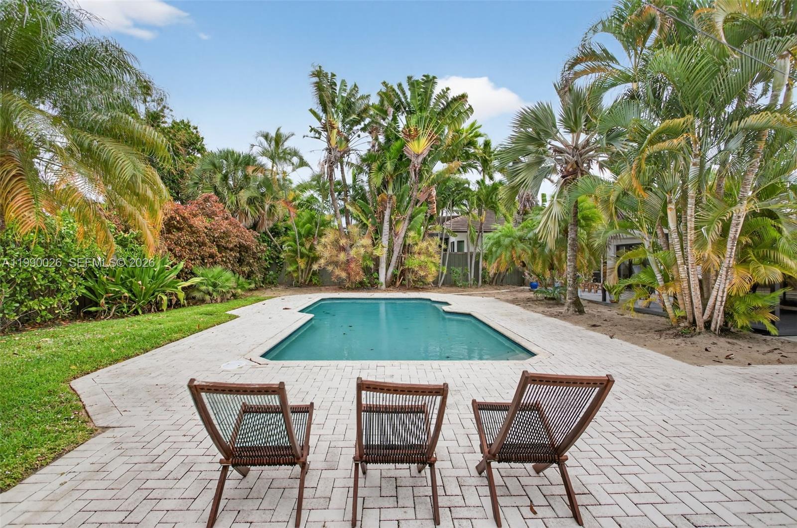 HILLSBORO SHORES SEC - Residential