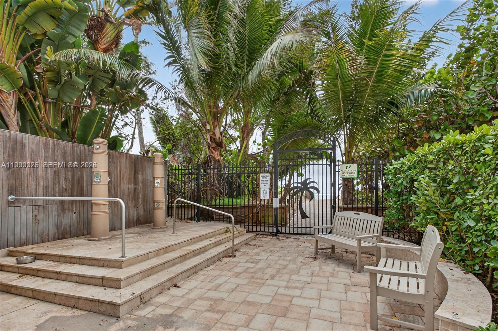 HILLSBORO SHORES SEC - Residential