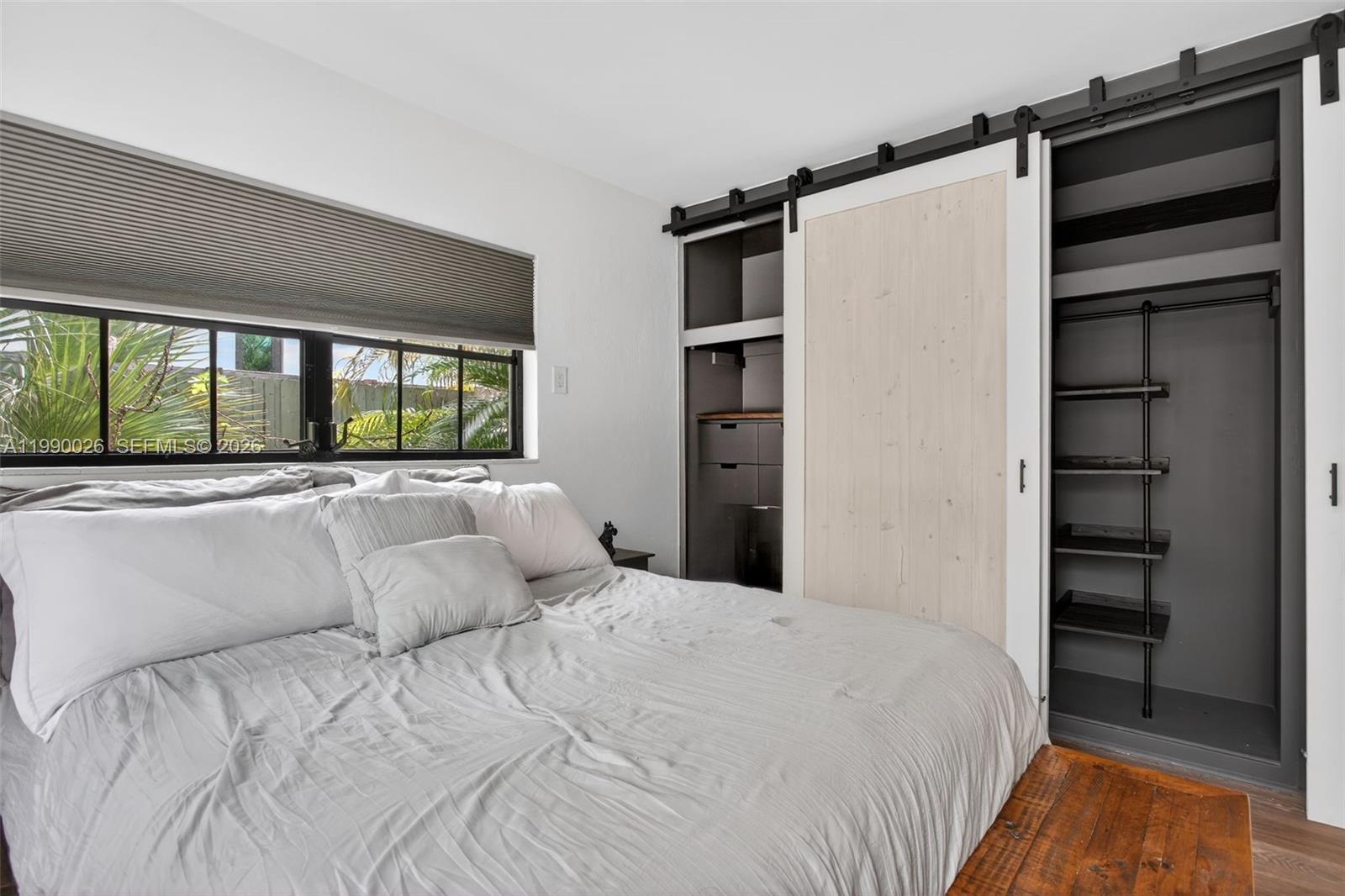 HILLSBORO SHORES SEC - Residential