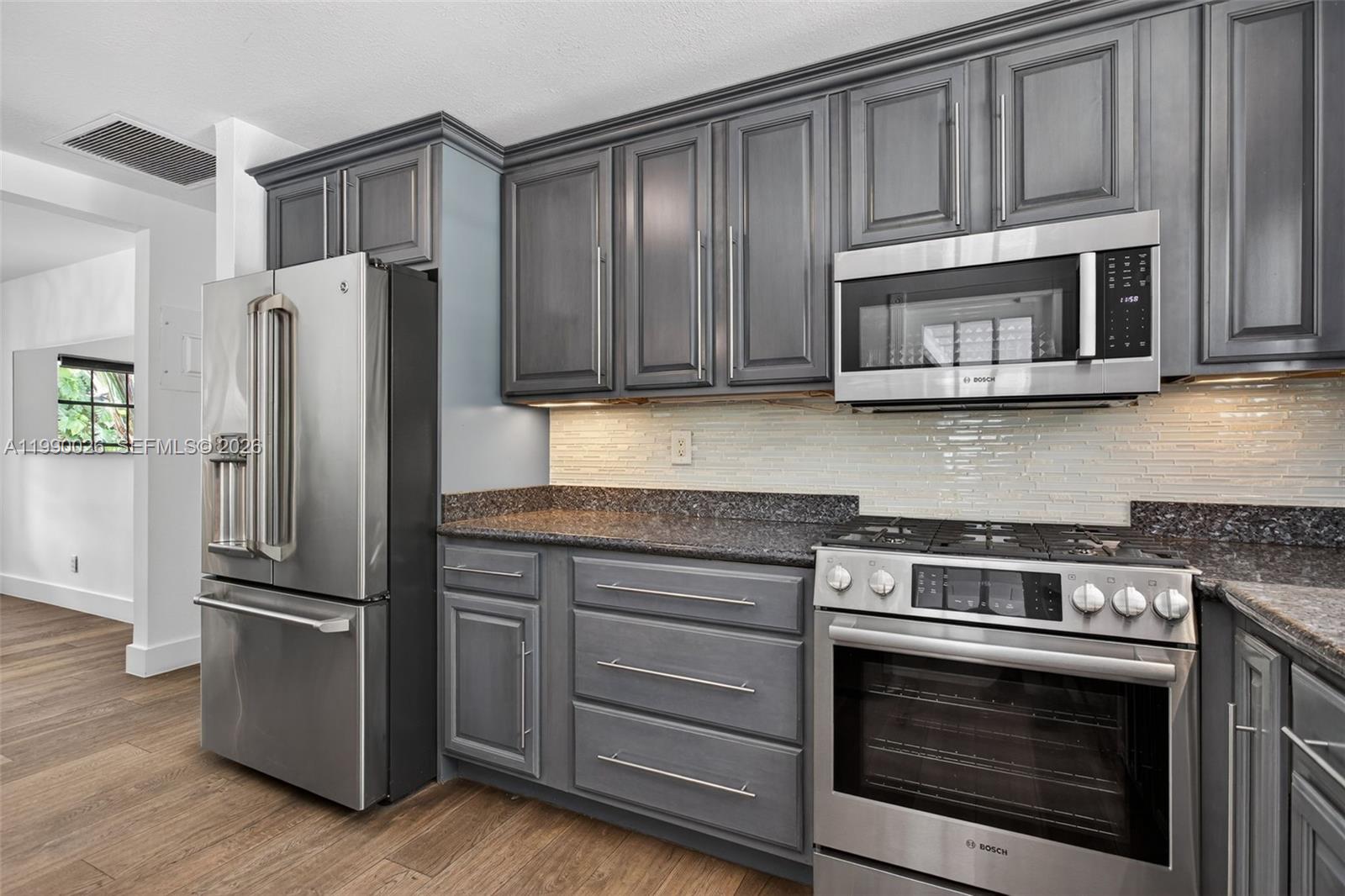 HILLSBORO SHORES SEC - Residential